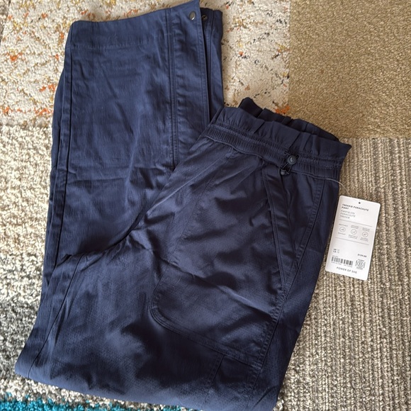 ATHLETA TREKKIE PARACHUTE PANTS - Picture 4 of 6